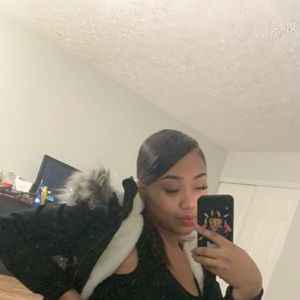 Meet your Posher, Em